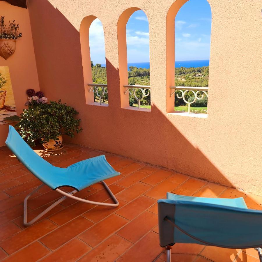 Hameau Des Amandiers - Vue Mer, Golf Et Vignes Appartement Saint-Cyr-sur-Mer Buitenkant foto